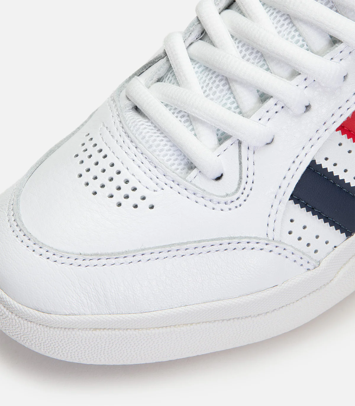 Adidas Tyshawn Low - Image 4