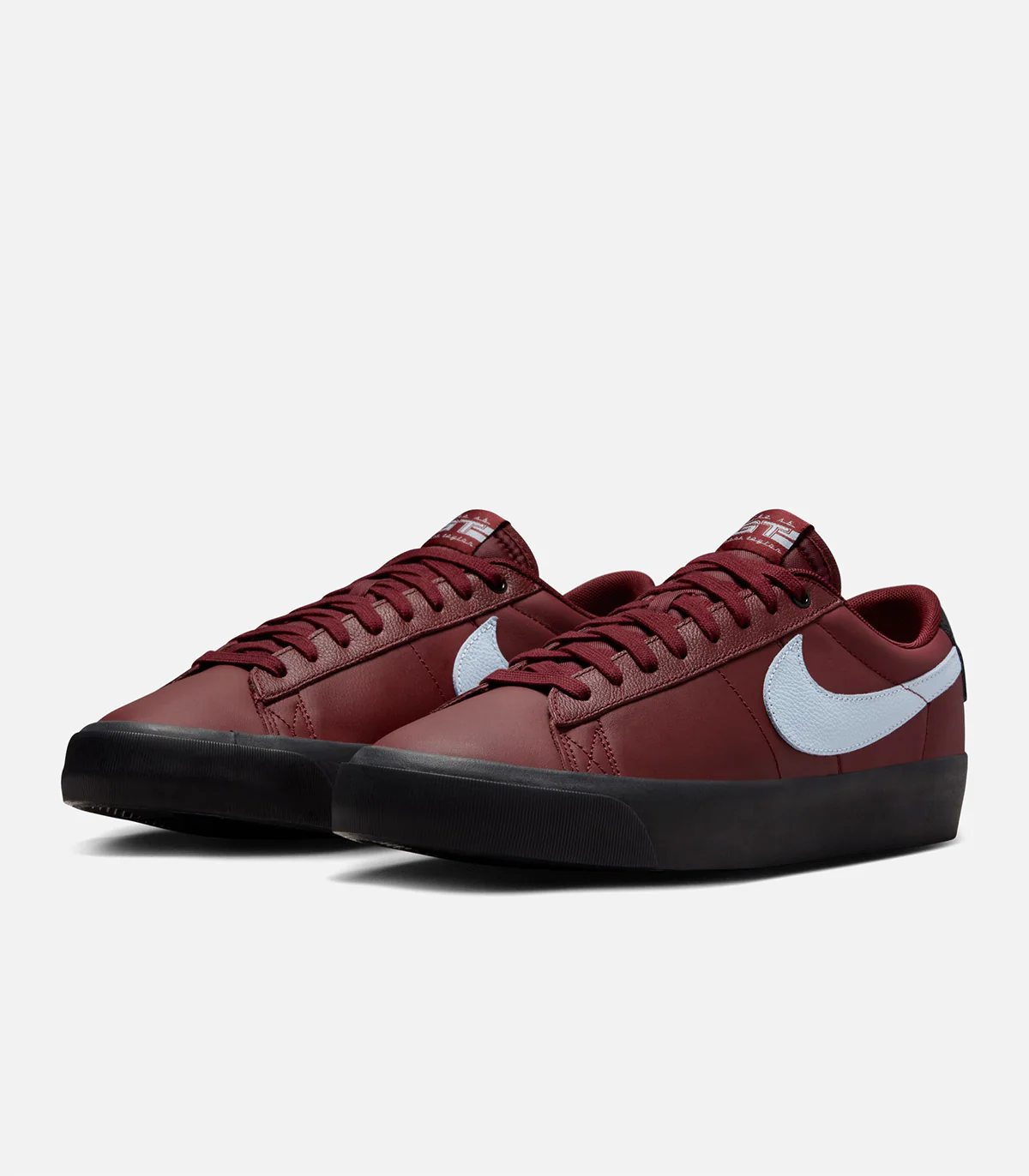 Nike SB Zoom Blazer Low GT - Image 2