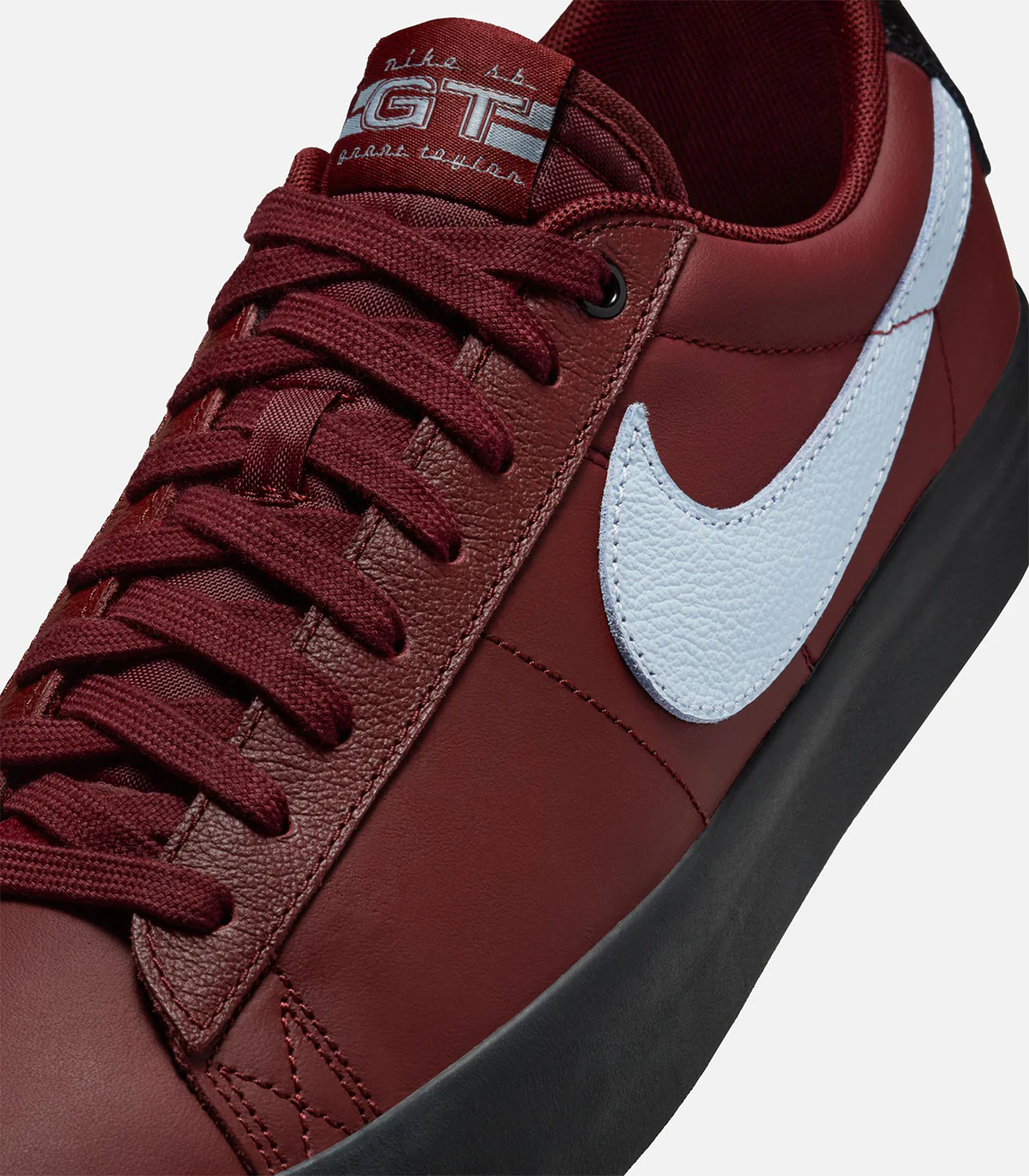 Nike SB Zoom Blazer Low GT - Image 3