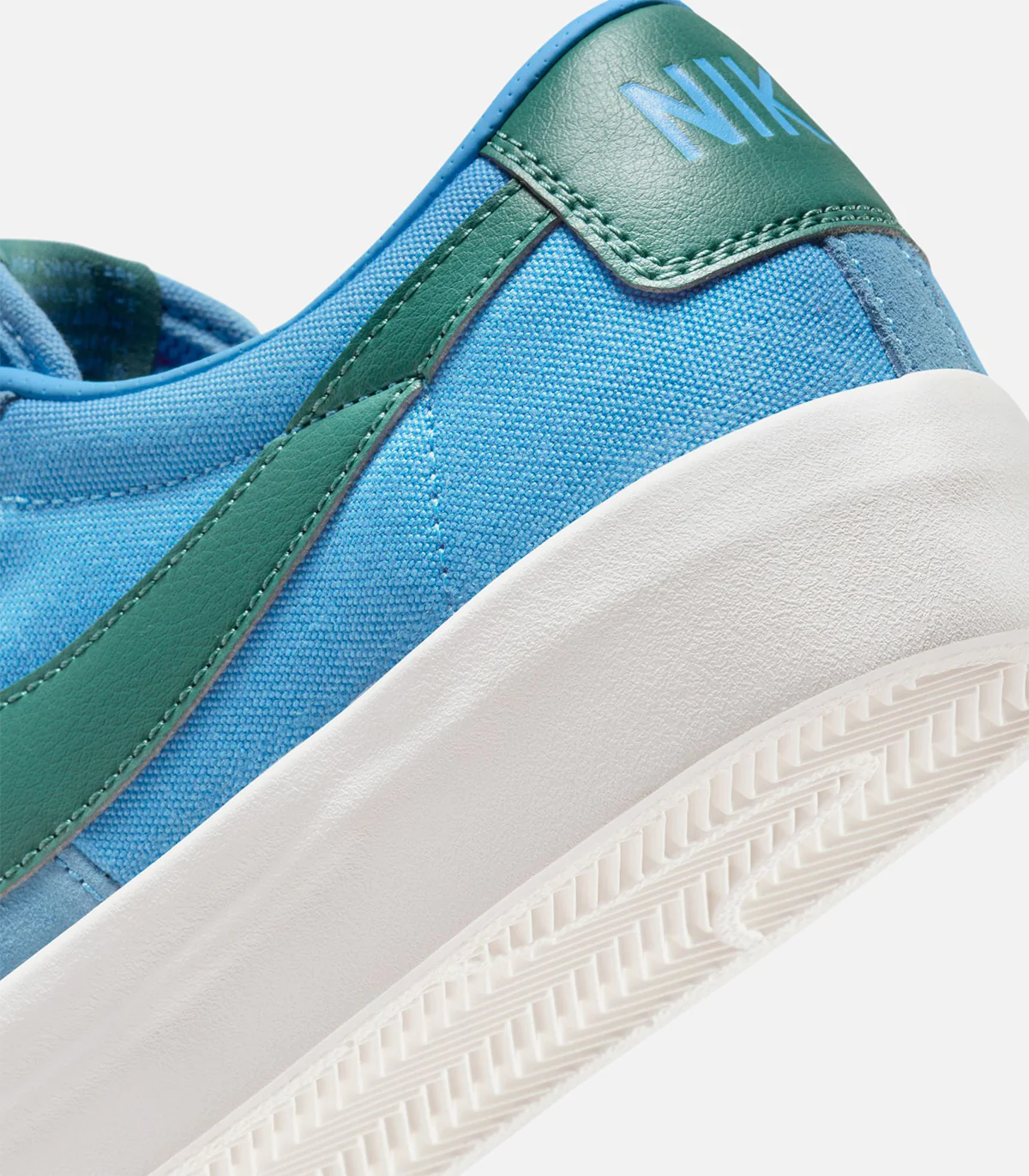 Nike SB Zoom Blazer Low Pro GT - Image 4